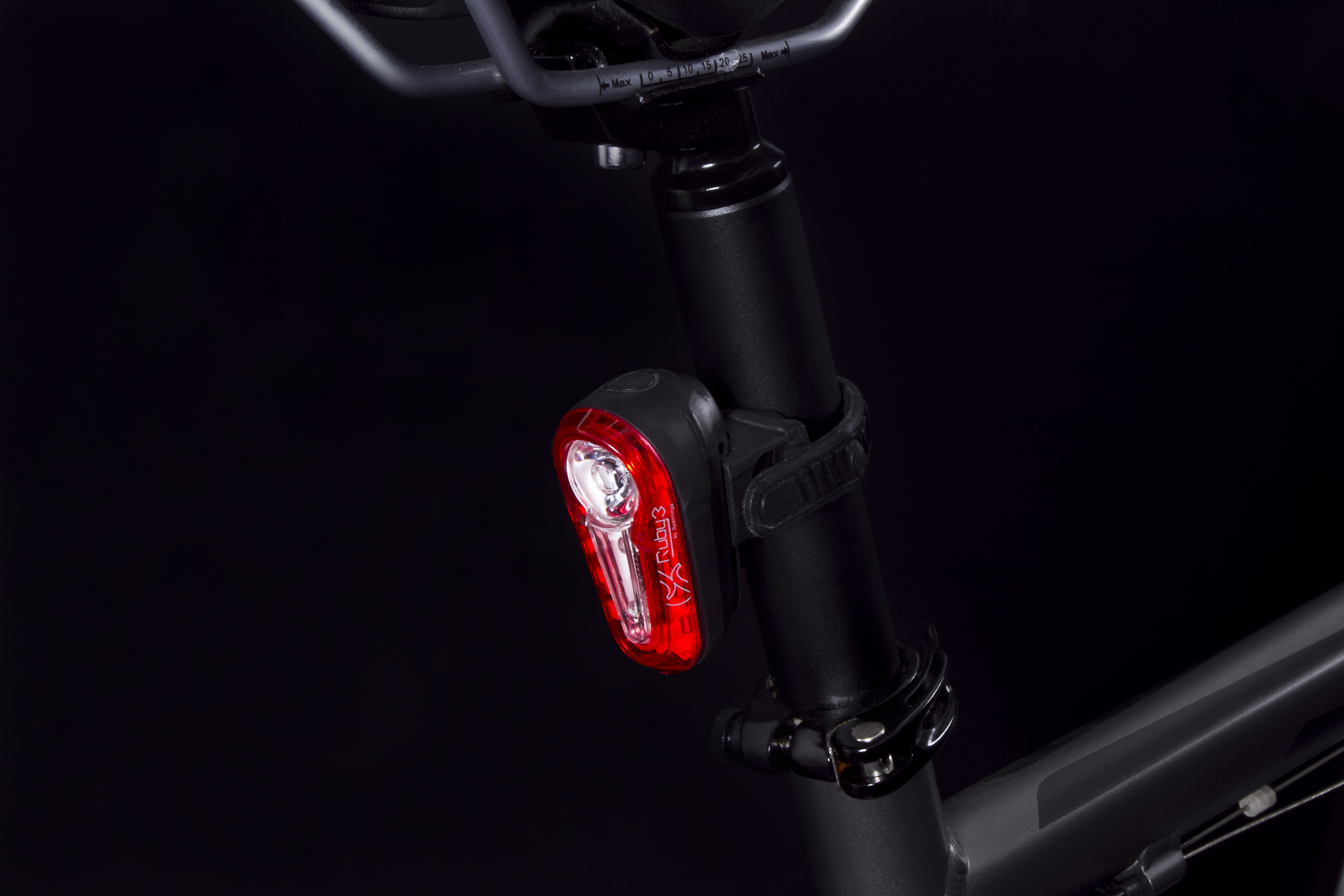 Ruby 3 rearlight on seat post with Br 05 bracket