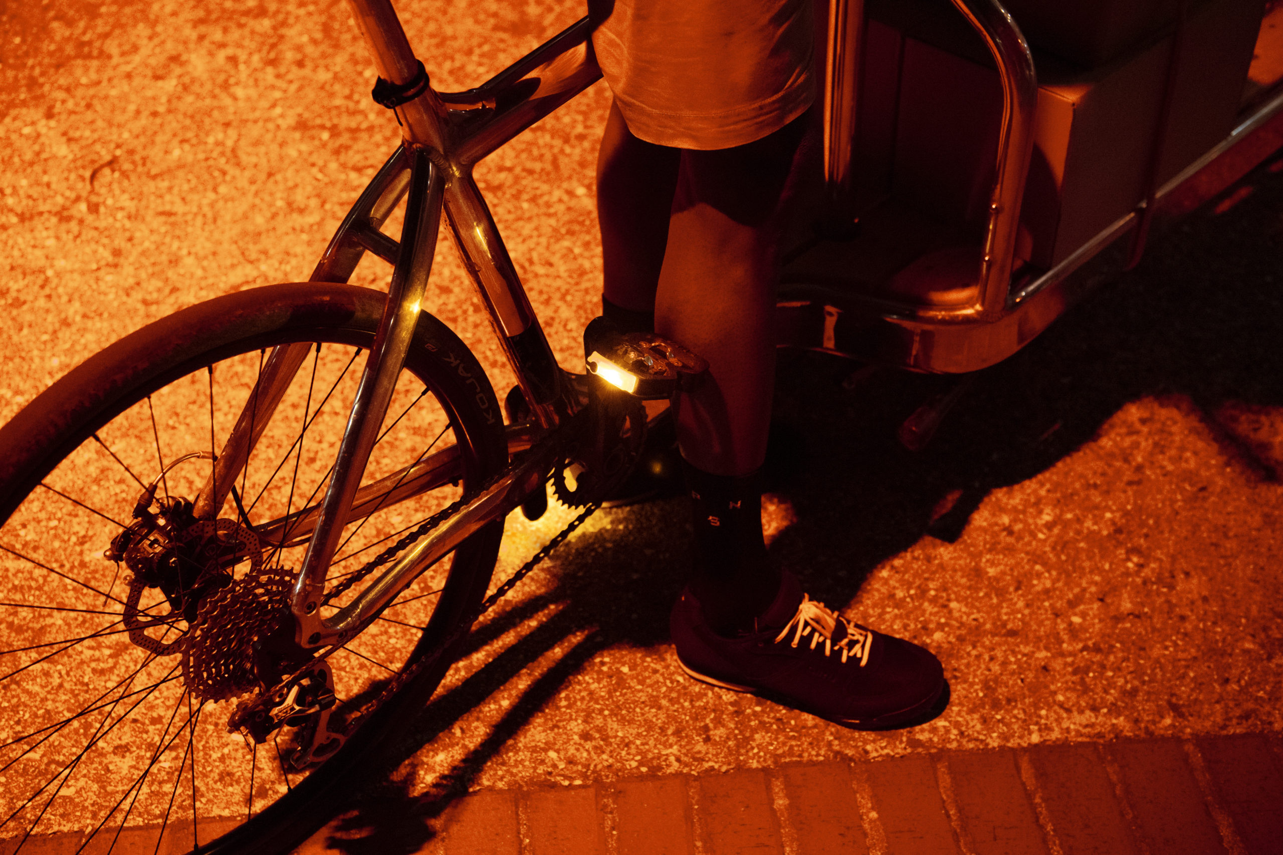 Look Geo Trekking pedal with integrated Vision light